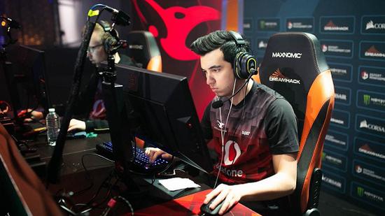 LCK赛季内战揭幕 CREME自信能战胜所有对手